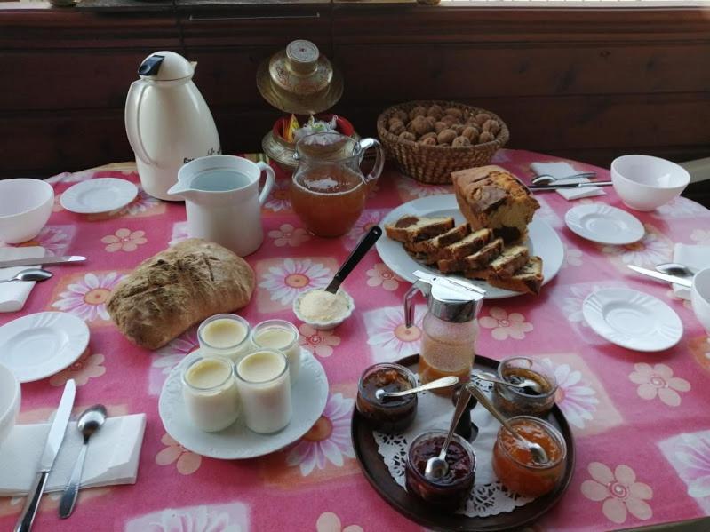 Le Fidele Bed and Breakfast Saint-Chamant Eksteriør billede