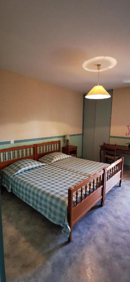 Le Fidele Bed and Breakfast Saint-Chamant Eksteriør billede