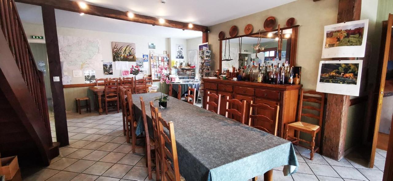 Le Fidele Bed and Breakfast Saint-Chamant Eksteriør billede