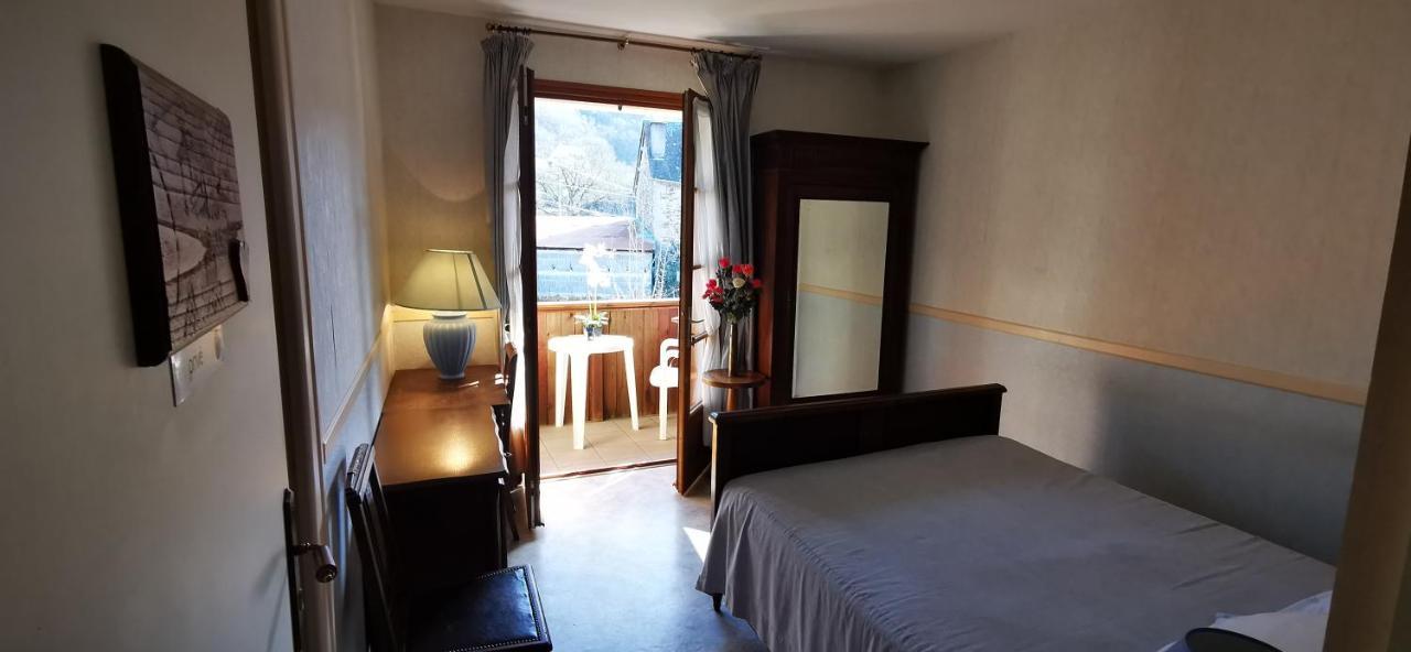 Le Fidele Bed and Breakfast Saint-Chamant Eksteriør billede