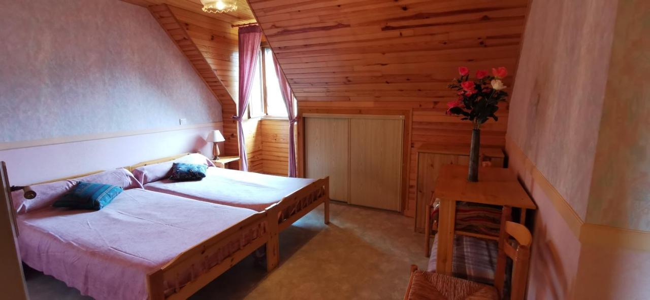 Le Fidele Bed and Breakfast Saint-Chamant Eksteriør billede